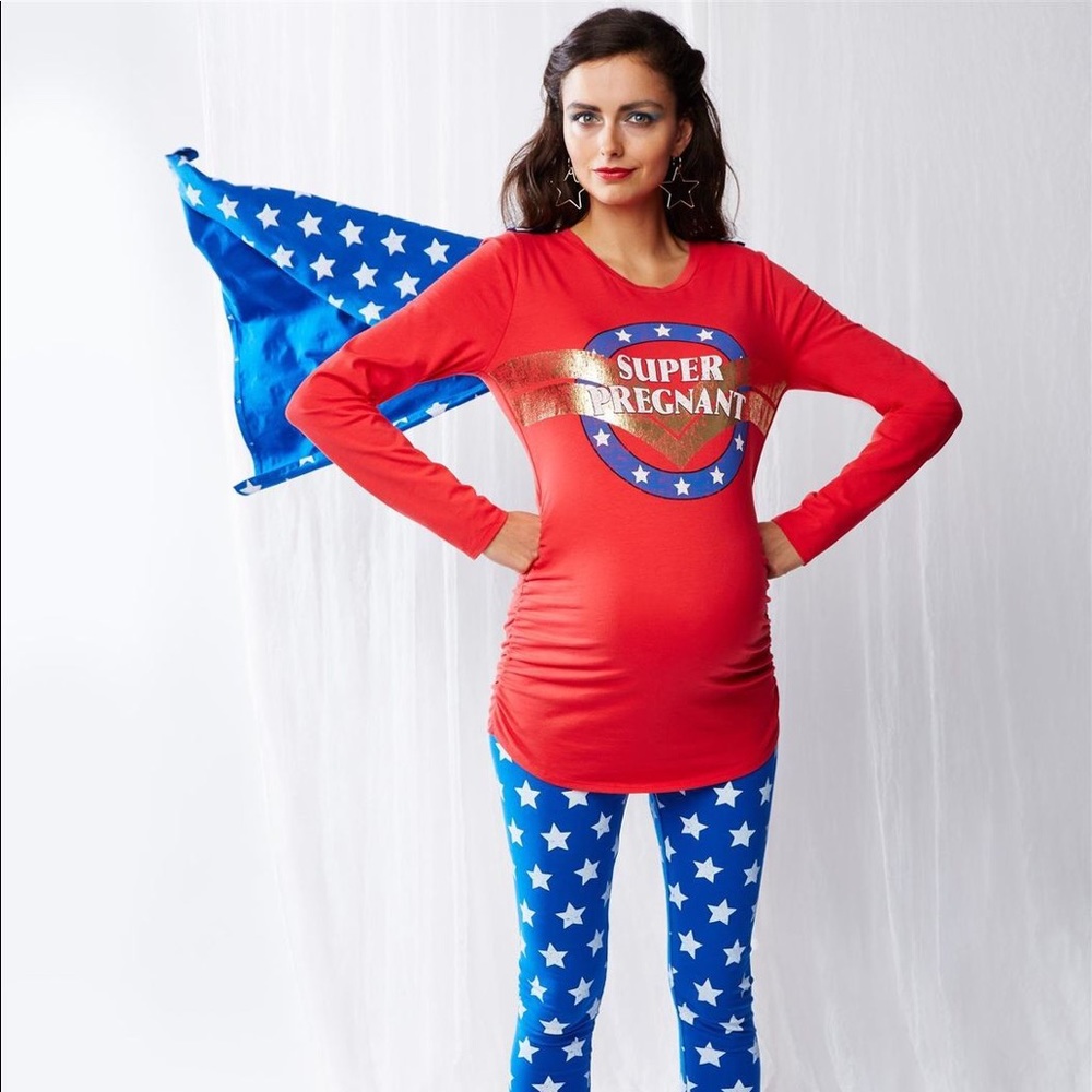 Super Pregnant Outfit with Leggings & Cape